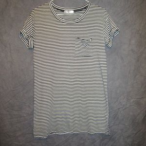 Black and white T-shirt